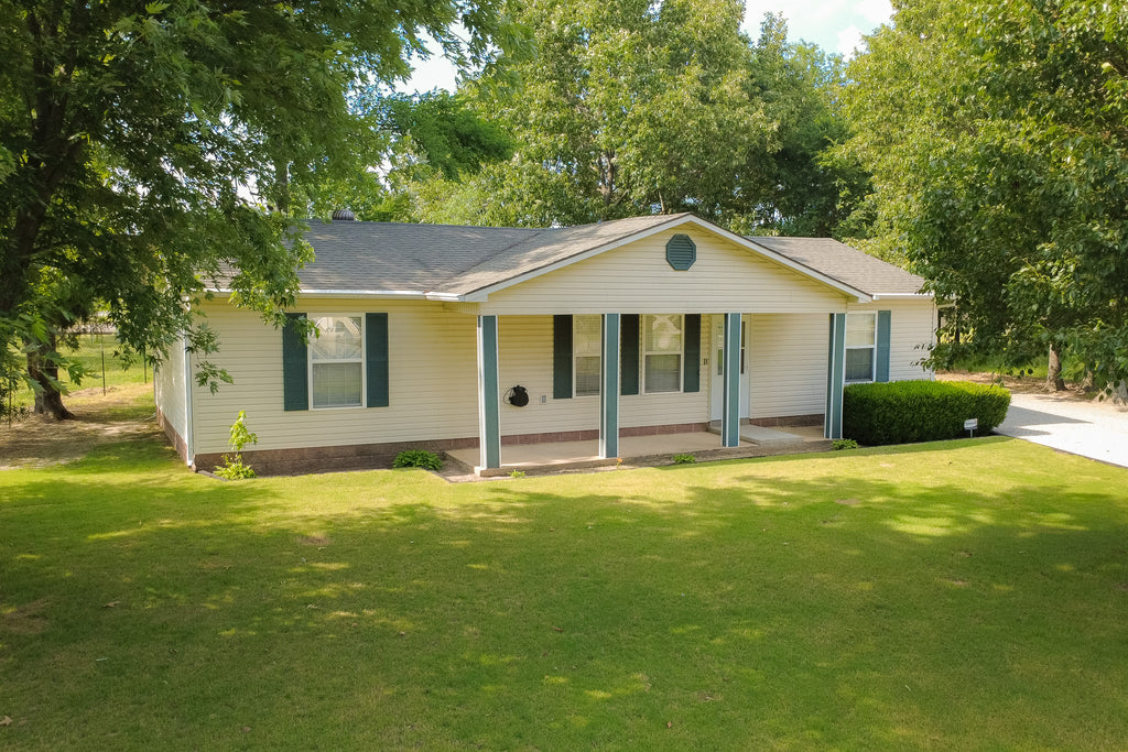 420 Lois Ln | Outside & Drone Photos